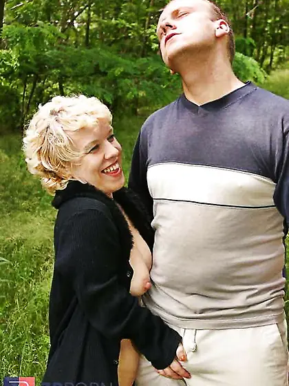 RUSSIAN PLATINUM-BLONDE MIDGET.... SUPER SUPER-STEAMY