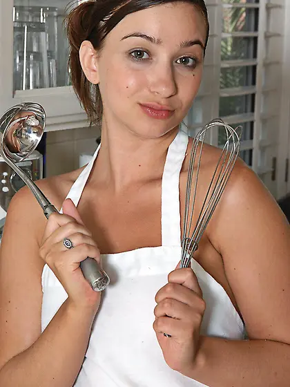 Louisa Lanewood shows off her beautiful ass and fingers her puss