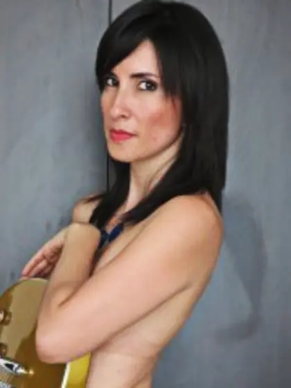 Brunette Elizabethsofia Striptease.