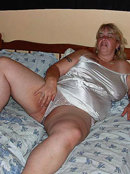 MILF Jay Sexy from United Kingdom