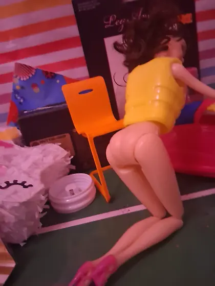 Microchip Soilders Tennis Club Scene 1