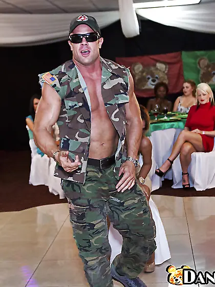 American muscular small tits