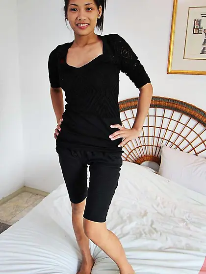 Hairy skinny brunette amateur