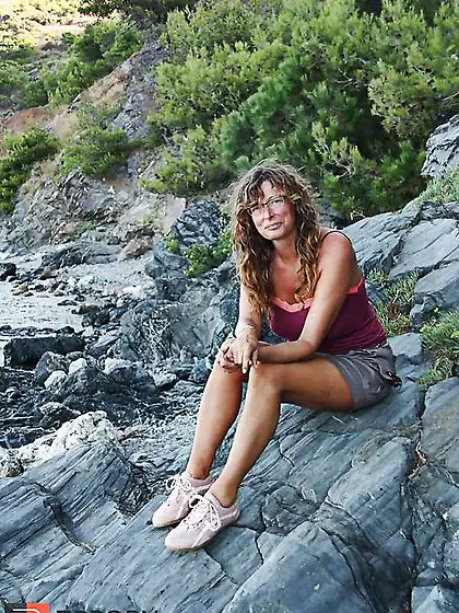 Lydie french mature showers