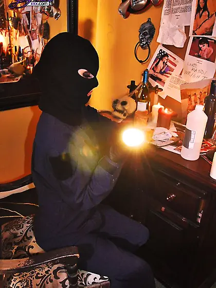 Alluring busty brunette hoe Jessica Jaymes strips on the bed and