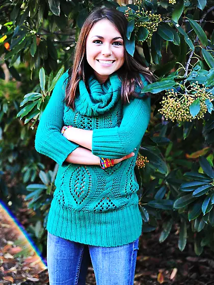 Lovely brunette teen in tight blue jeans Taylor Lain plays and h