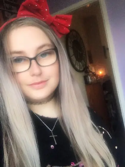 Ukrainian refugee dream teen