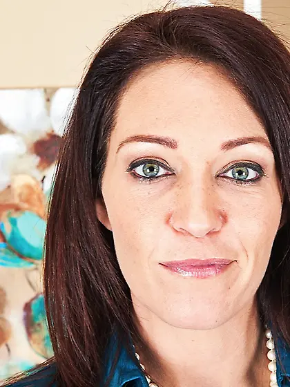 American brunette sexy eyes