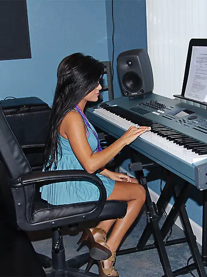 Horny gorgeous latina