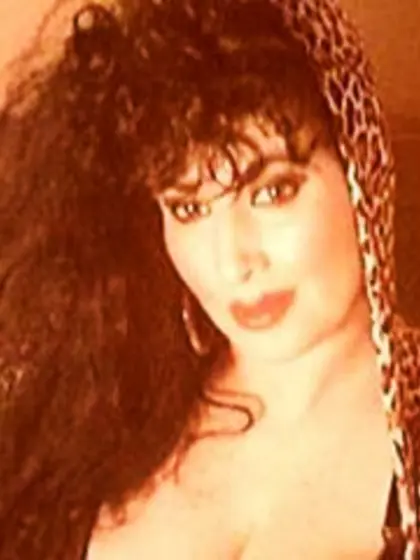 Brunette beatrice perform anal