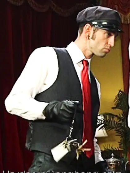 Class and sass during highbrow gangbang