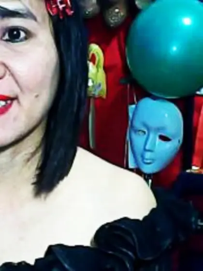 Brunette madel perform anal