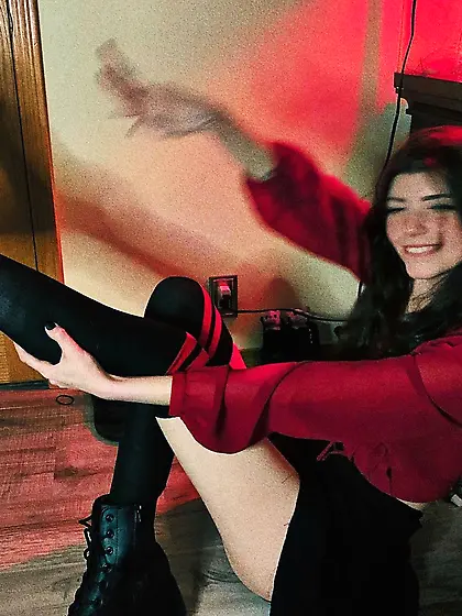 Violet (TikTok Slut) for Tributes