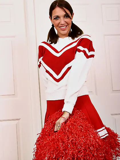 Cheer girl Victoria Graceson takes off her uniform and see throu