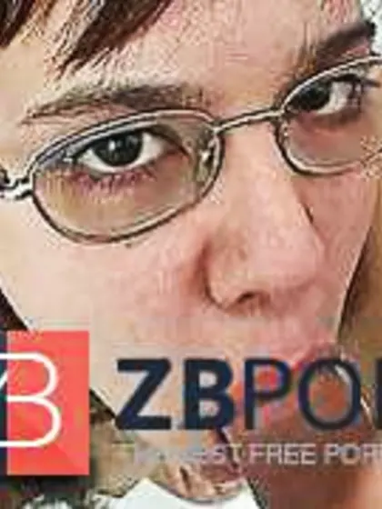 Gf Deep Throat fellates bone woman with glasses fellates salami