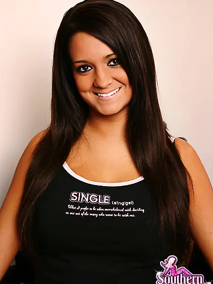 Busty teen hoe Southern Brooke takes off her shirt and shows us