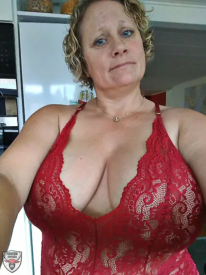 Lovely BBW wife