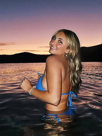 Chloe Johnson Busty Cute Teen NN Nonnude