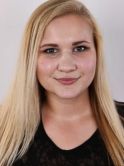 Pretty blonde slowly peels