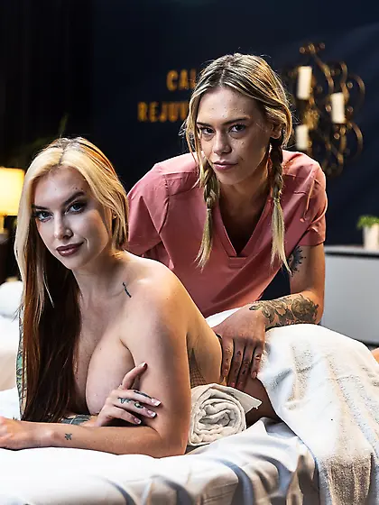 Cubbi Thompson and Dylan Moore licking and fingering each other