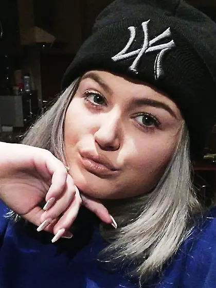 Camgirl big tits dildo