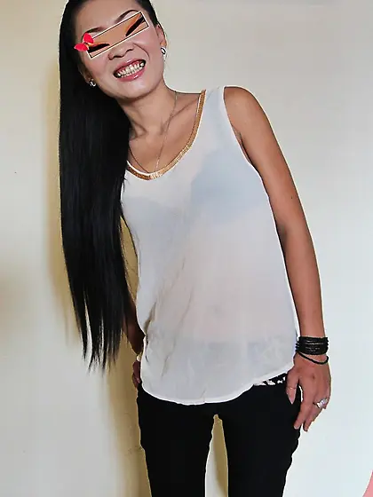 Brunette hairy pussy creampie