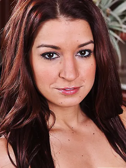 Ann Marie Rios rewards her lover with her pussy and throat for a