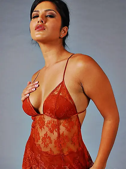 Sunny Leone strips her classy red lingerie off and shows us her