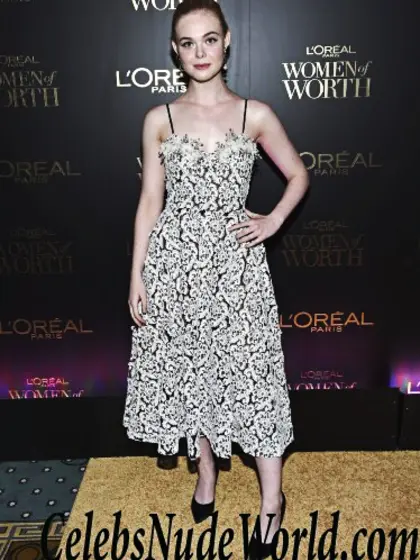 Elle Fanning Cleavage