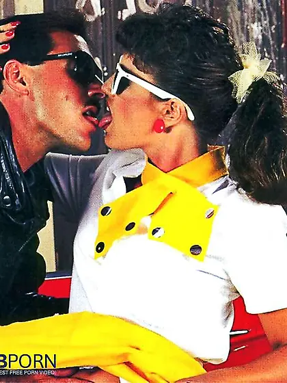 Pretty lady thake a super-naughty geyser...