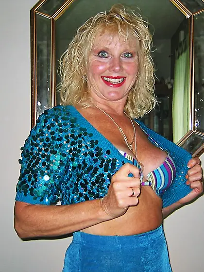 Cougar Ruth from United States Shopping