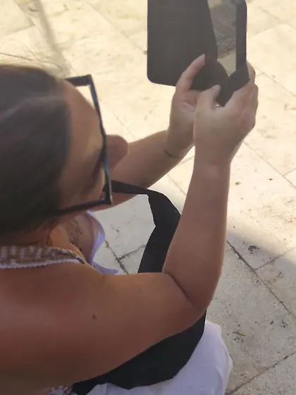 Milf downblouse in public showing nipples