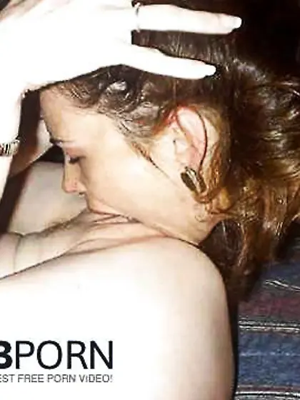 Girly-Girl G-Spot Gobbling