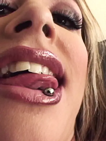 Amazing girl lace sucks