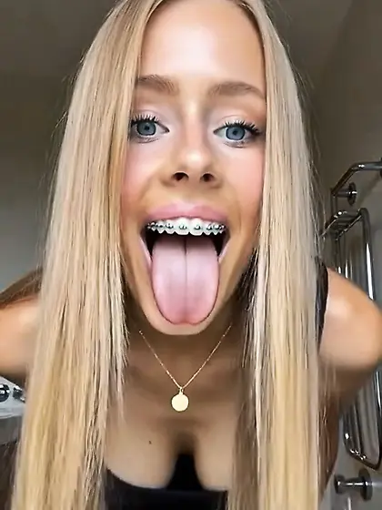Teen Grace Teasing