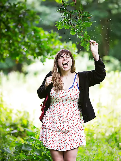 Good looking and pink pussied chick is going to tease the cam