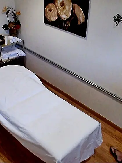 Horny brunette Asian babe Kiwi Ling strips and jerks off her lov