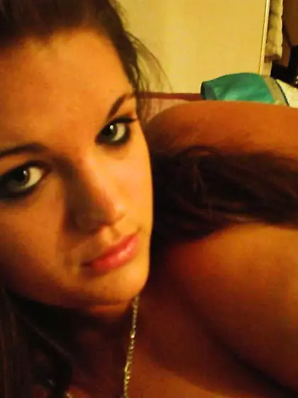 Stunning teenager selfshot (thanks for 10000 profile views)