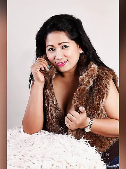 Camgirl asian squirt