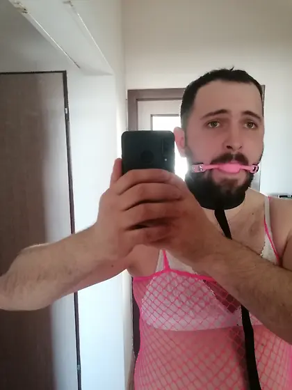 exposure bitch for Goddess Aria Zahara