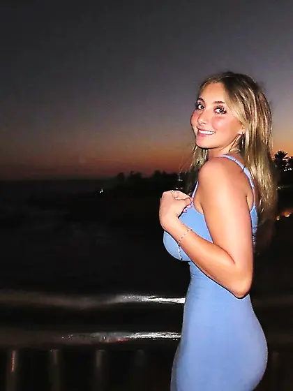 Chloe Johnson Busty Cute Teen NN Nonnude