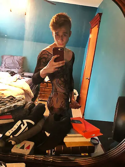 Sissy exposed! His snap is vdawgydawg24