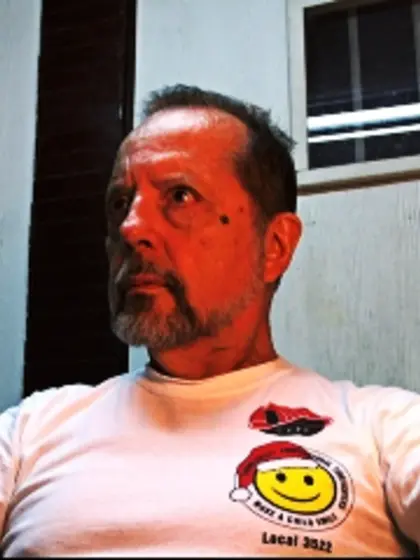 Brunette karl perform close