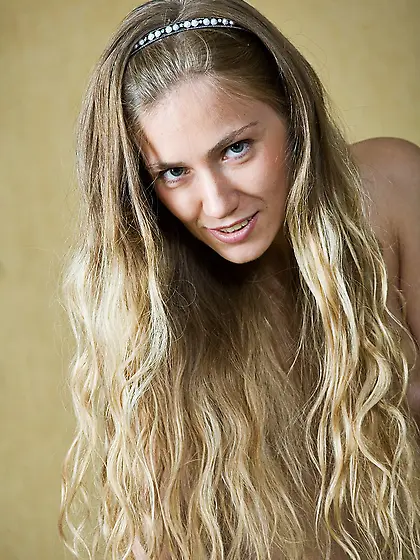 She shows her home and the sexy secrets of her naked body