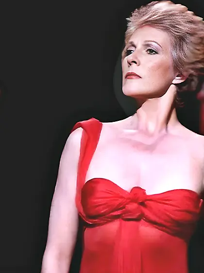 Julie Andrews SOB high def nude pics