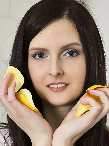 Playful brunette Bibi scatters all chips and spontaneously takes