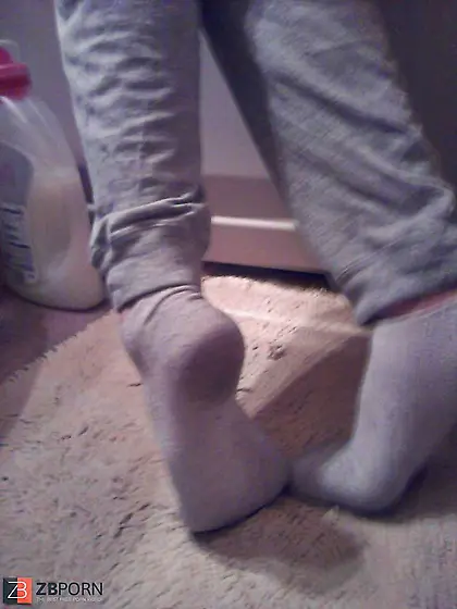 Meine Fuesse nach einem Schultag :)