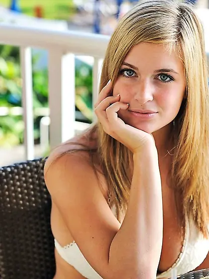 Blonde exhibitionist