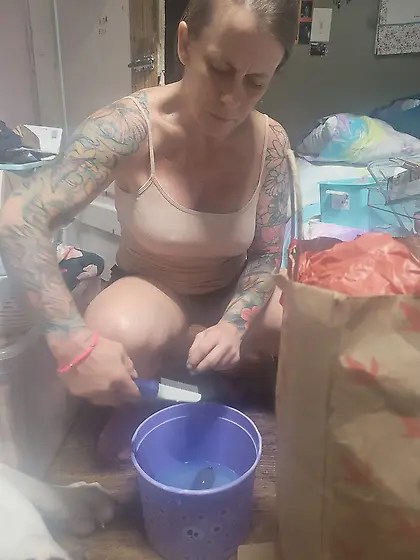 My real mom eats cat shit 20 cats everyday no joke