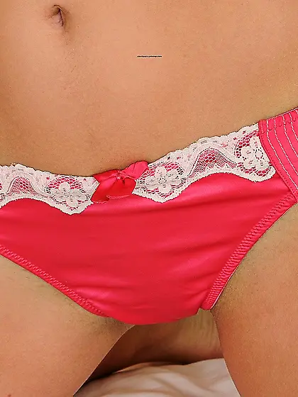 Antonio Ross is signed